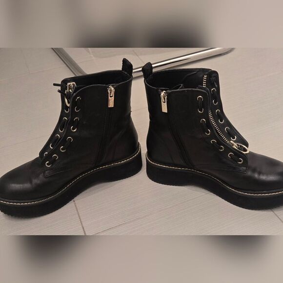 DKNY Black Leather Ankle Boots, 7, NWOT. - Picture 3 of 3
